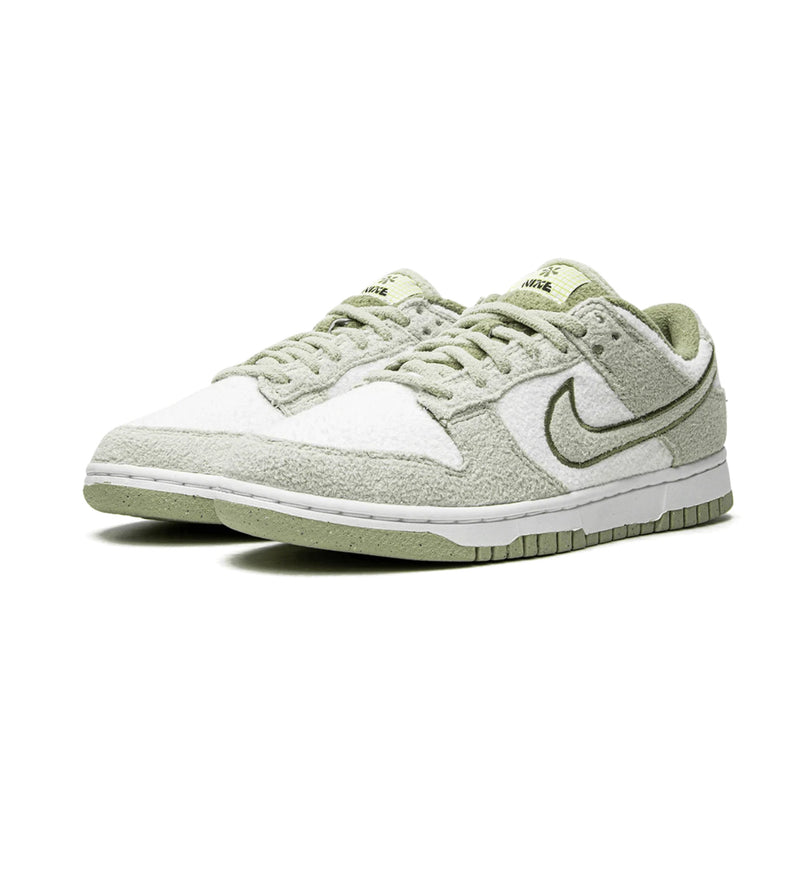Nike Dunk Low SE Fleece Green