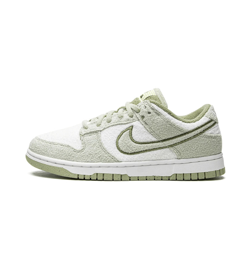 Nike Dunk Low SE Fleece Green
